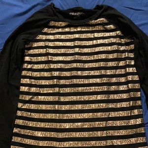 black shirt size 4/5 (no refunds)